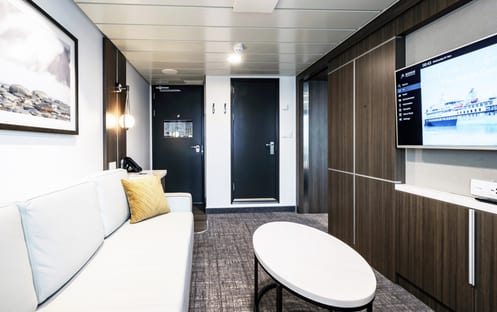 AE Expeditions, SYLVIA EARLE, Junior Suite 705, Richard IAnson